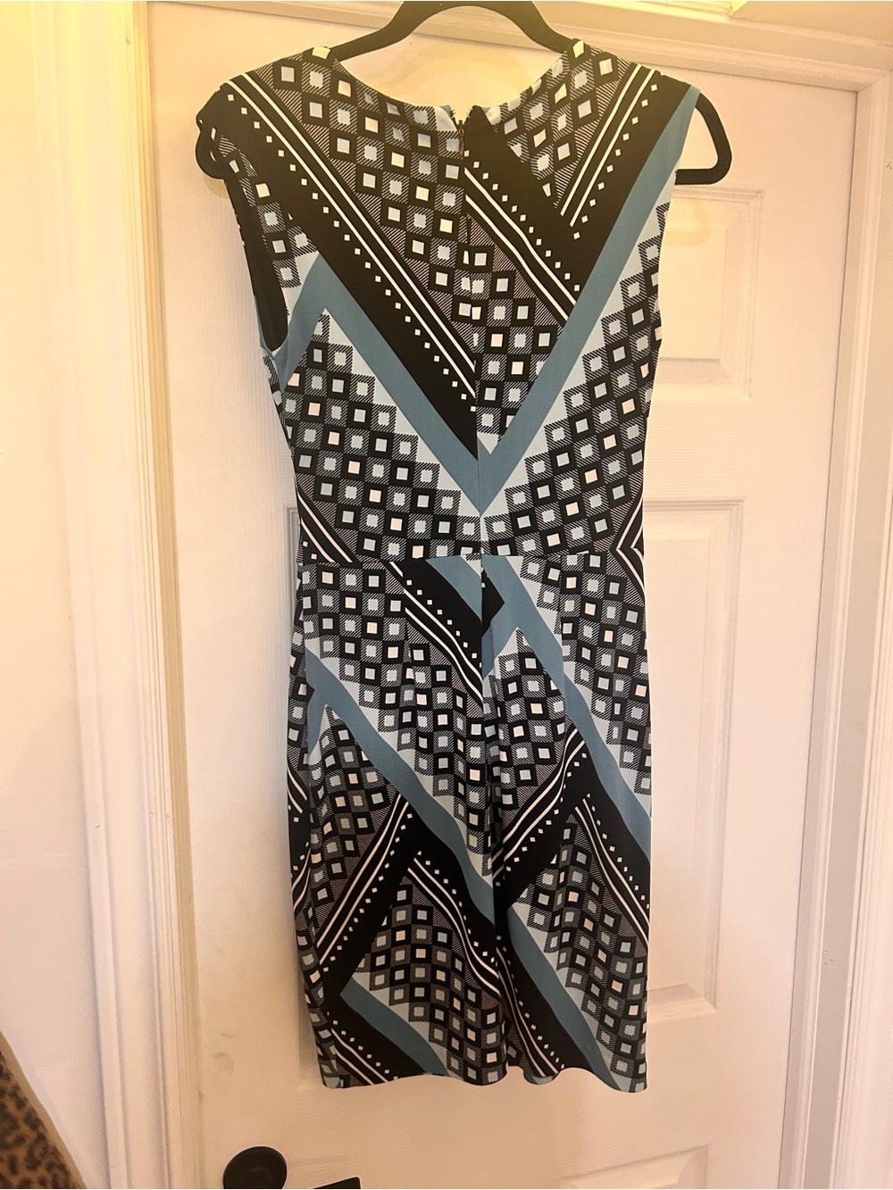 le chateau Sleeveless Geometric Midi Dress in Black, Gray, White & Blue